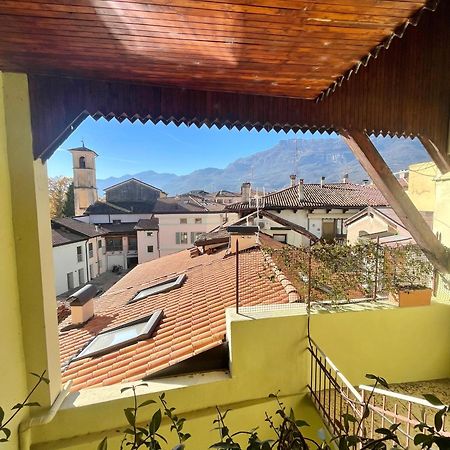 Appartamento Sui Tetti Del Centro Storico Роверето Экстерьер фото